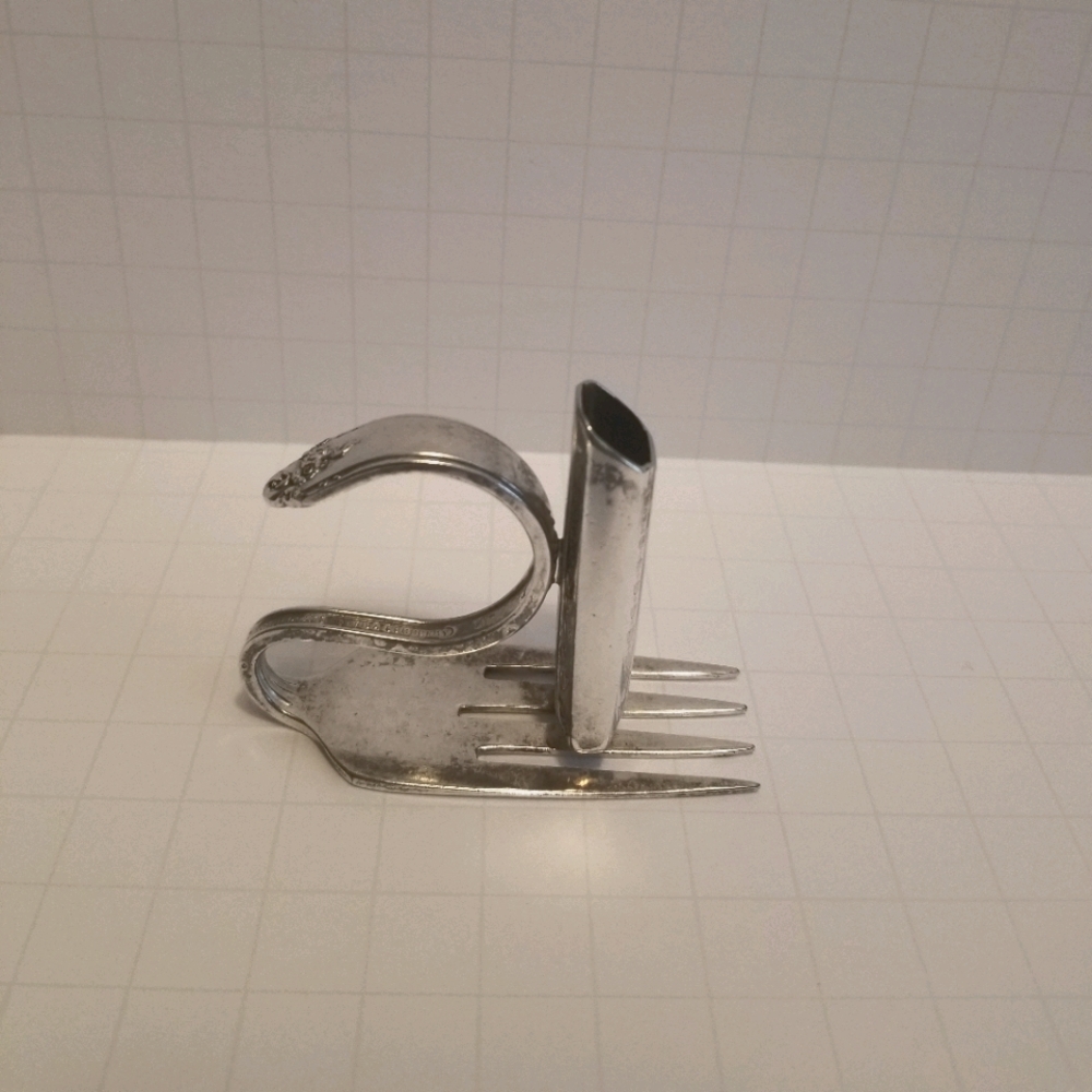 Tudor plate oneida community vntg fork cndl hldr